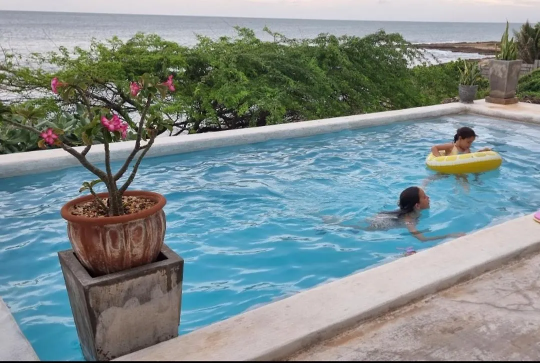 Ocean Front Sanguine Villa & Suite Treasure Beach 0*,